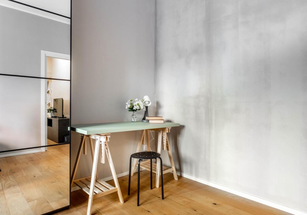 Апартаменти Joivy Charming Flat With Desk Мілан Екстер'єр фото